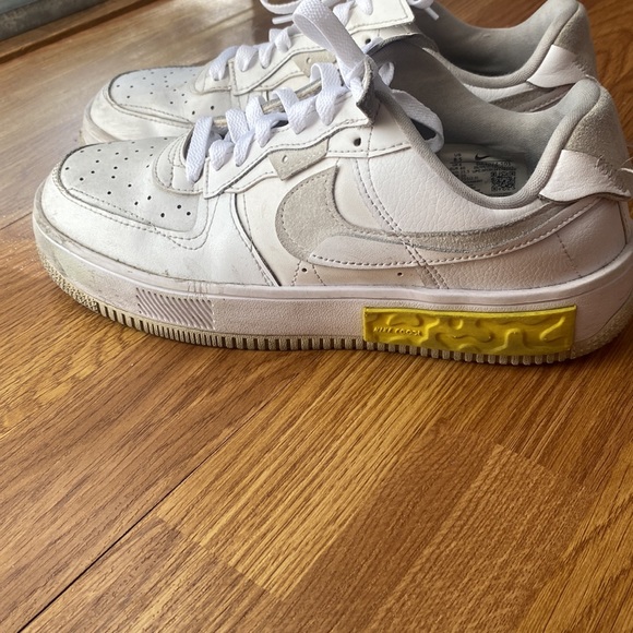 Nike Air Force - Picture 3 of 7